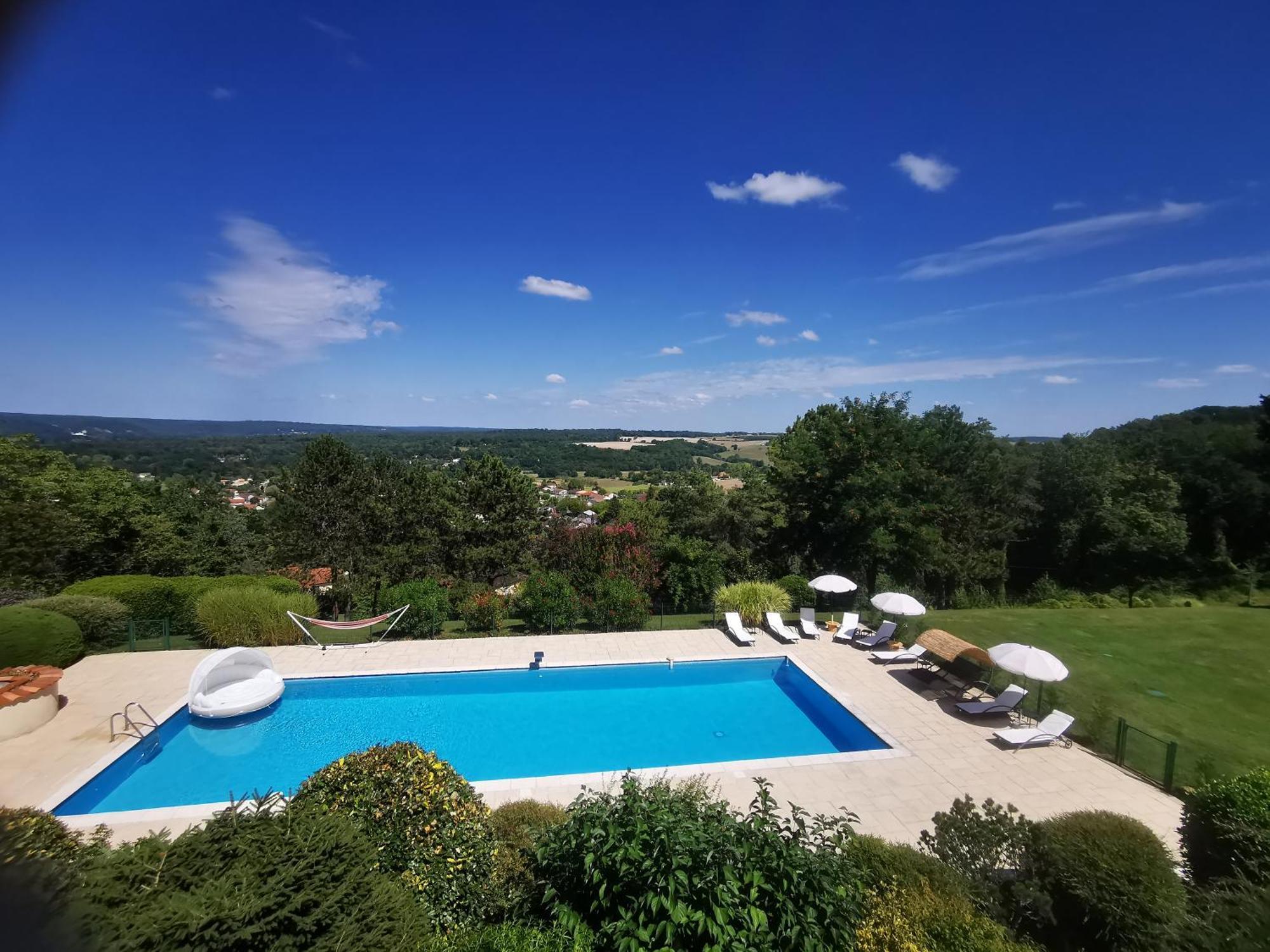 Razac-sur-lʼIsle Appartements Vallee Verte מראה חיצוני תמונה